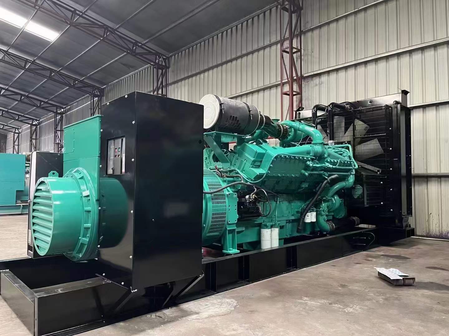 莲湖如何降低 800kW 柴油发电机输出电流的波动？